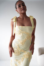 Vestido largo con apliques florales Mahalia | Amarillo