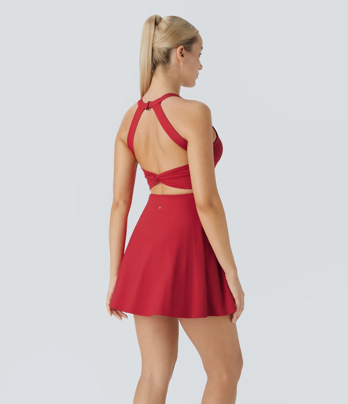 Amparo | Vestido deportivo ligero con espalda abierta