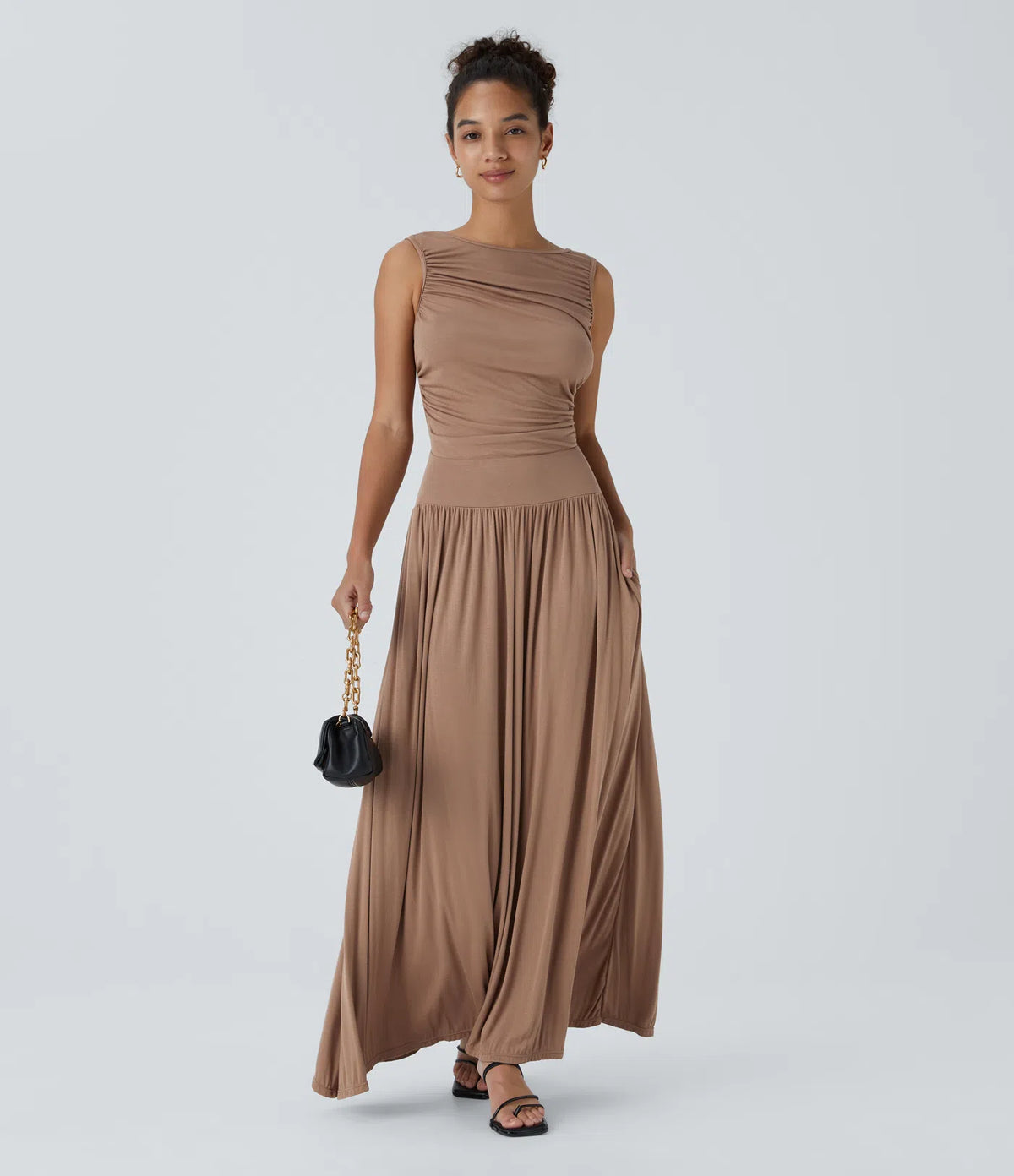 Rosario | Vestido maxi asimétrico de canalé con bolsillos
