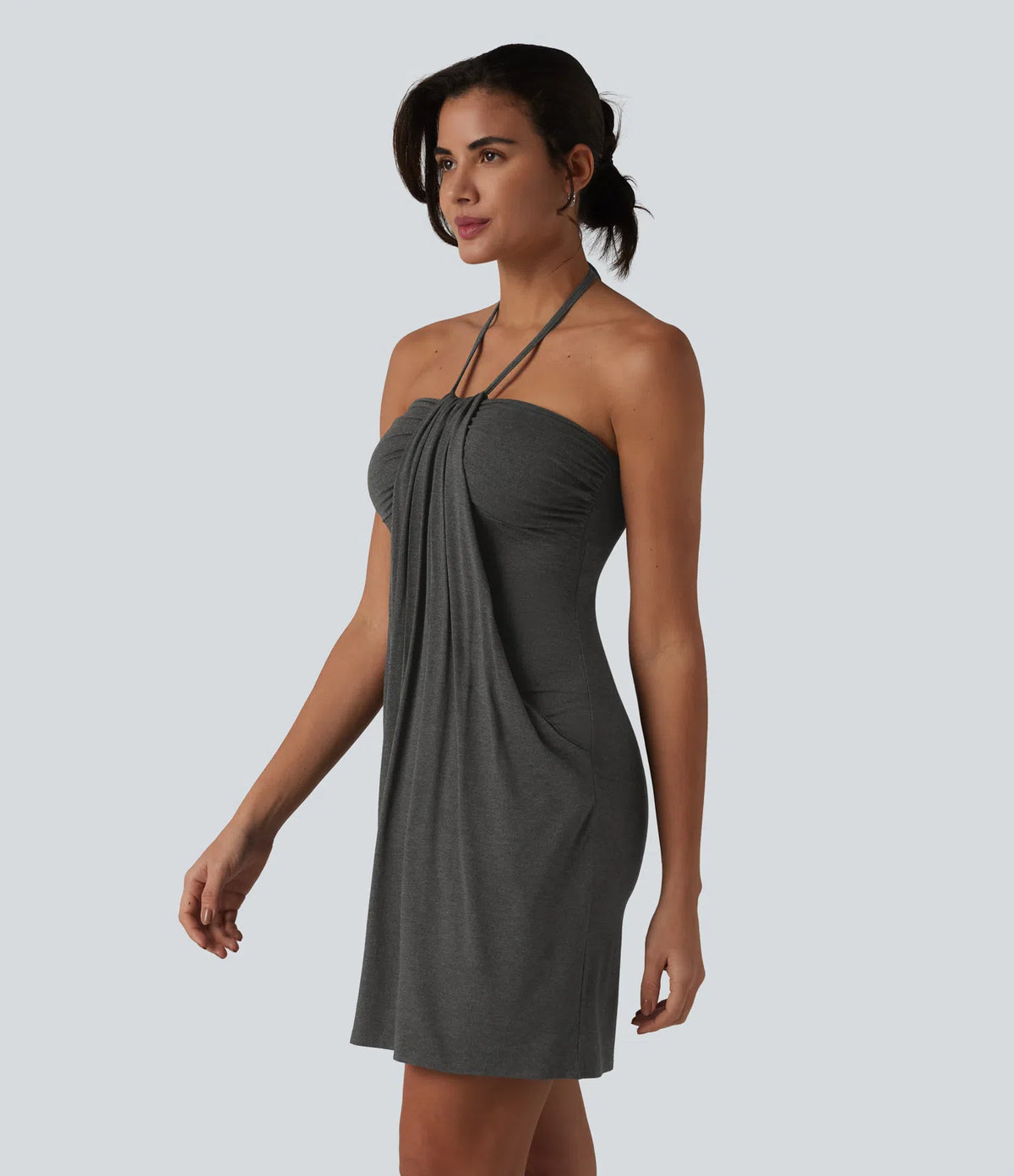 Garazi | Vestido mini de estilo resort con tirantes cruzados a la espalda y bolsillos