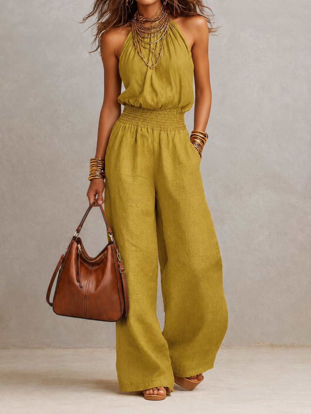 Celia | Mono largo color camel con cuello halter