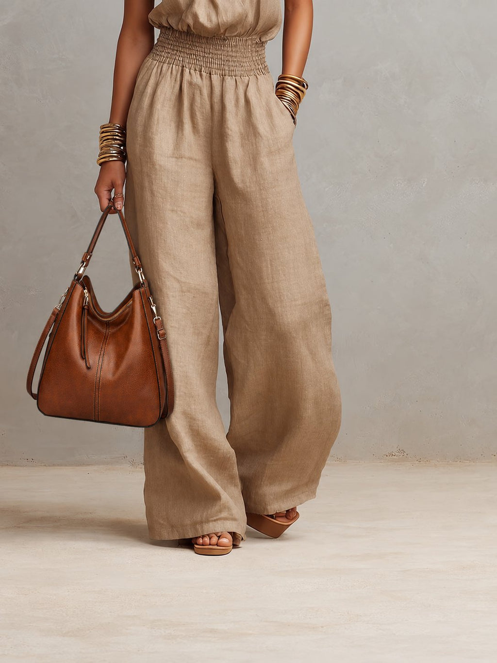 Celia | Mono largo color camel con cuello halter