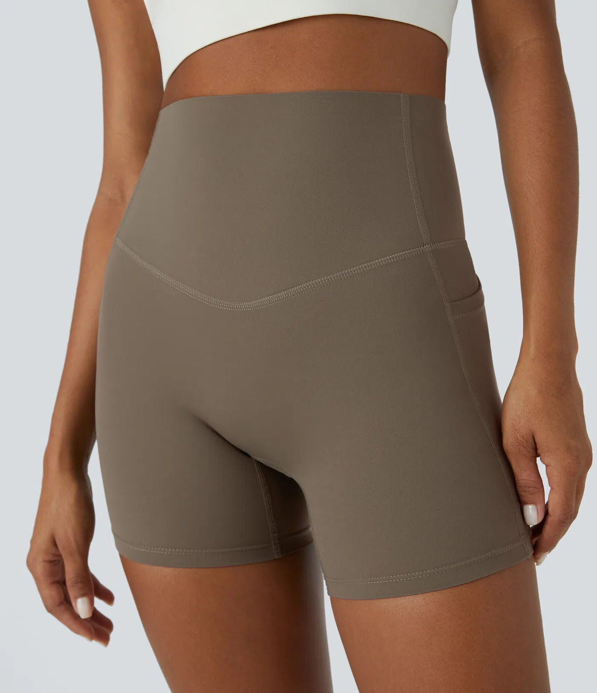Elisa | Pantalón corto ciclista moldeador con bolsillos