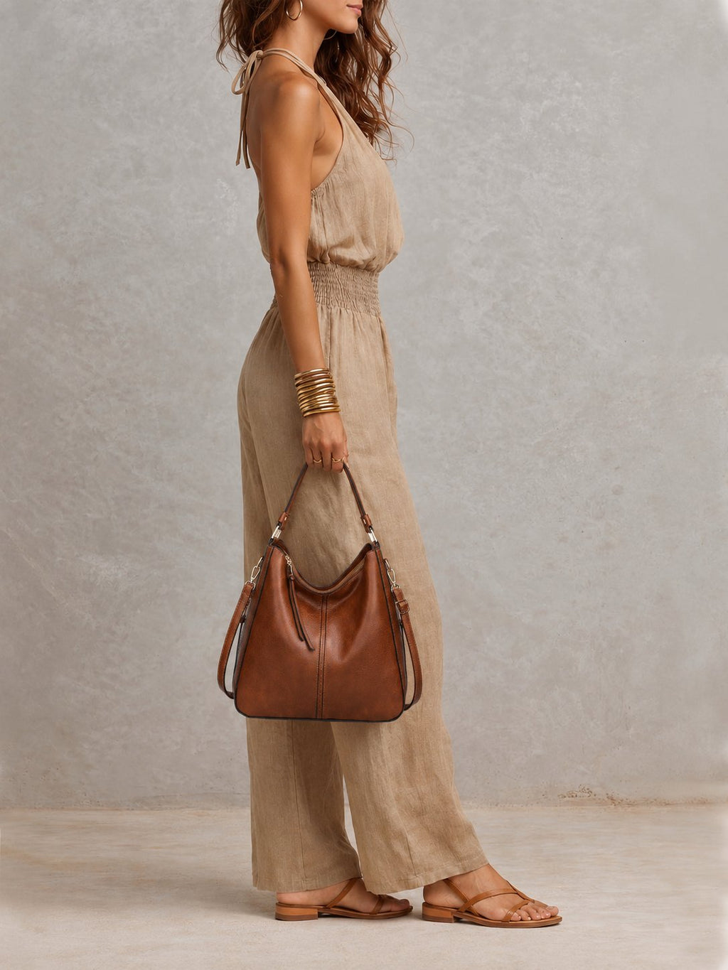 Celia | Mono largo color camel con cuello halter