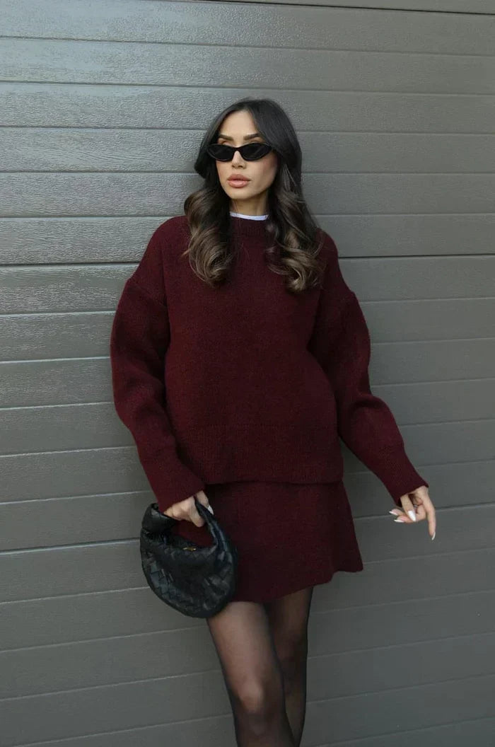 Beatrice | Conjunto de jersey y falda de punto