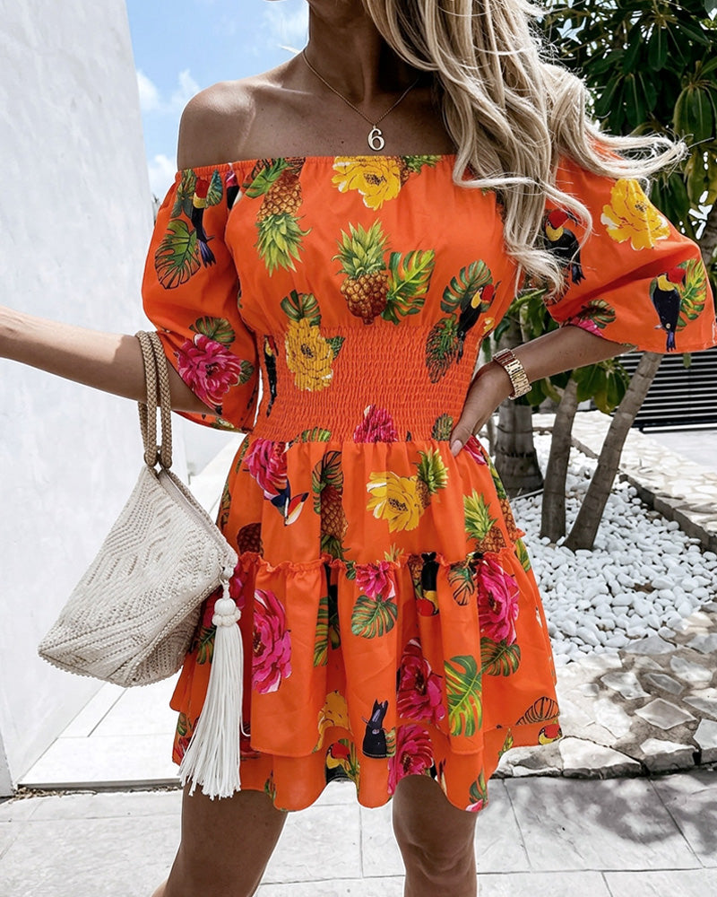 Mercè | Vestido de mujer elástico con hombros descubiertos, estampado floral de frutas tropicales, cintura fruncida y bajo con volantes, corte en A.