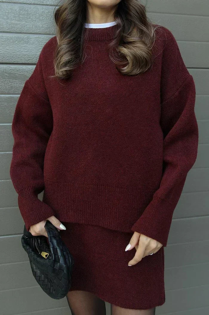 Beatrice | Conjunto de jersey y falda de punto