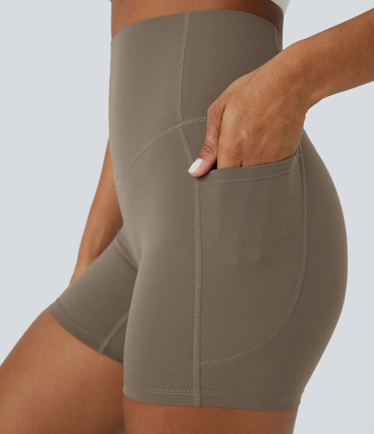 Elisa | Pantalón corto ciclista moldeador con bolsillos