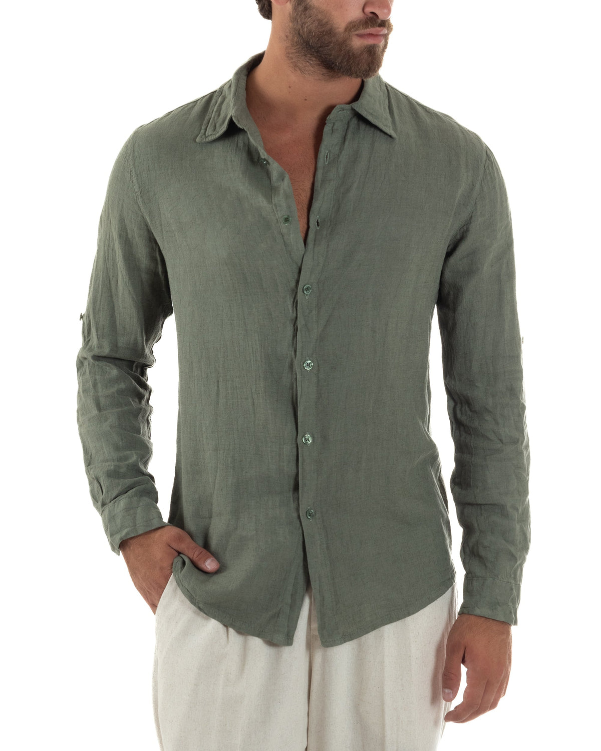 Camisa verde de lino y corte entallado para hombre