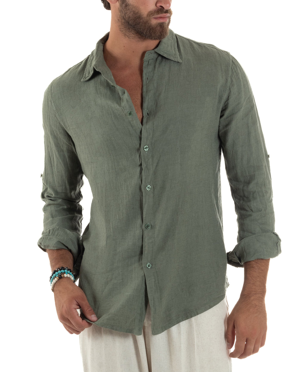 Camisa verde de lino y corte entallado para hombre