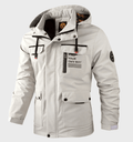 Chaqueta de hombre con capucha y detalles gráficos