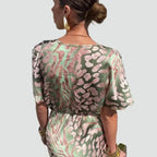 Vestido largo estampado con nudo delantero