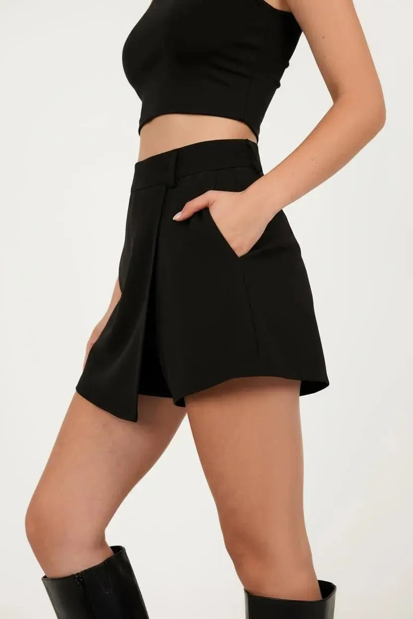 Falda pantalón de tiro alto con efecto cruzado