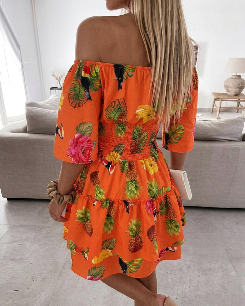 Mercè | Vestido de mujer elástico con hombros descubiertos, estampado floral de frutas tropicales, cintura fruncida y bajo con volantes, corte en A.