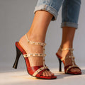 Natalie | Tacones con correa y tachuelas