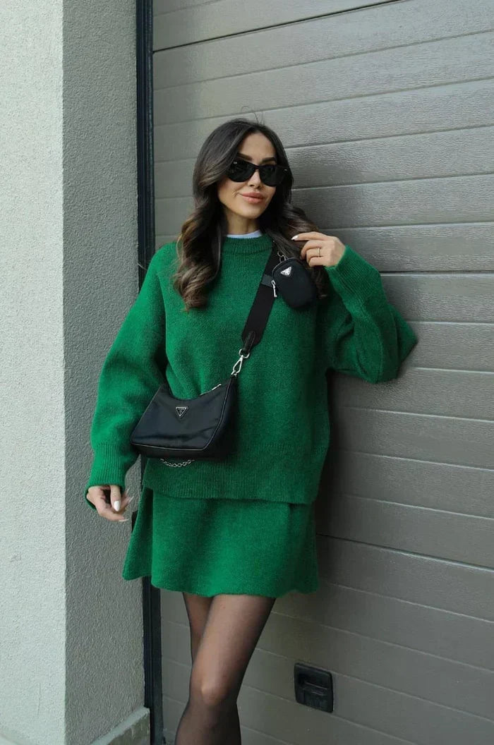 Beatrice | Conjunto de jersey y falda de punto