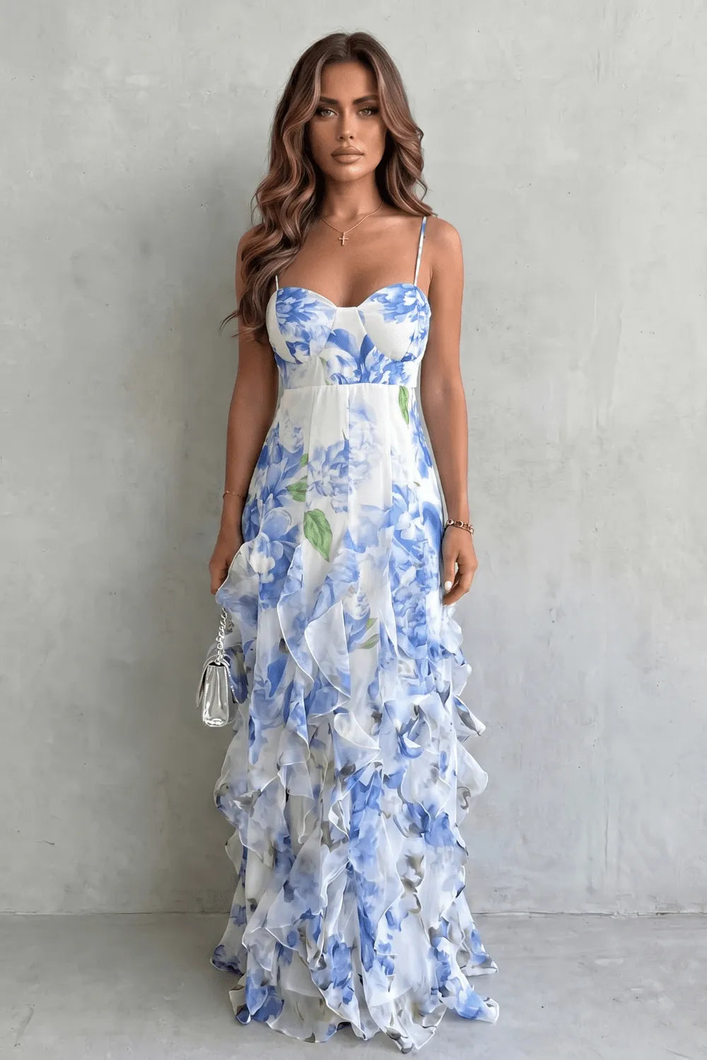 Vestido largo de flores con volantes
