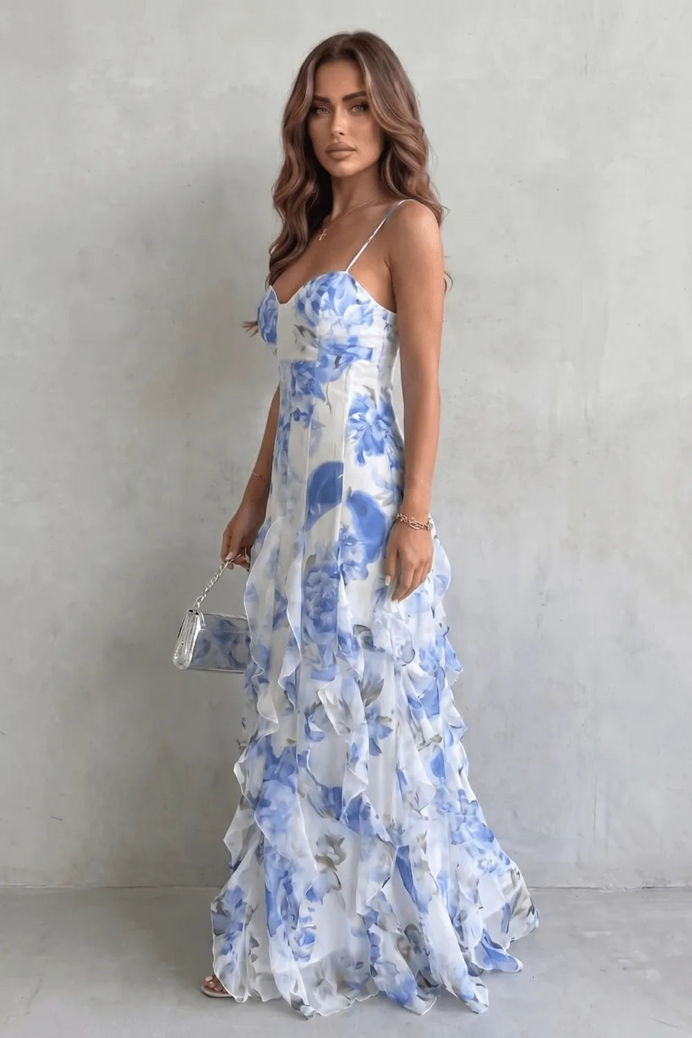 Vestido largo de flores con volantes