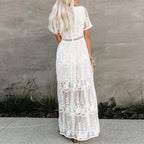 Vestido largo blanco de encaje con escote en V
