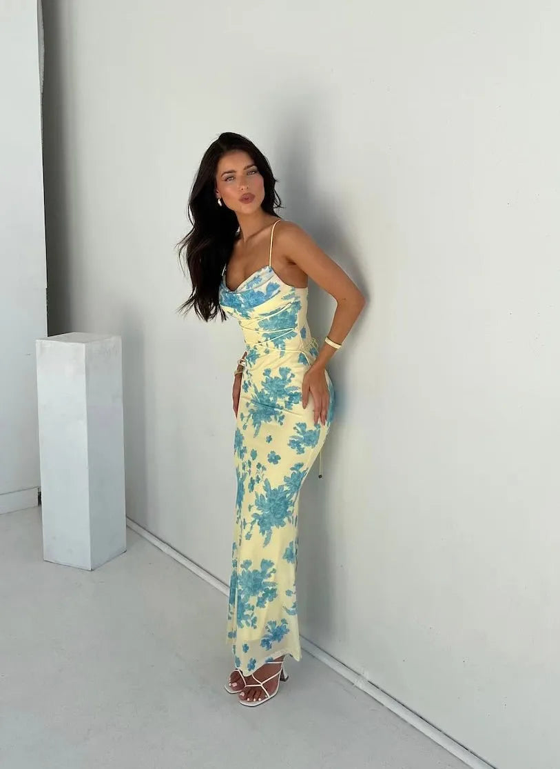 Vestido midi de flores sin mangas