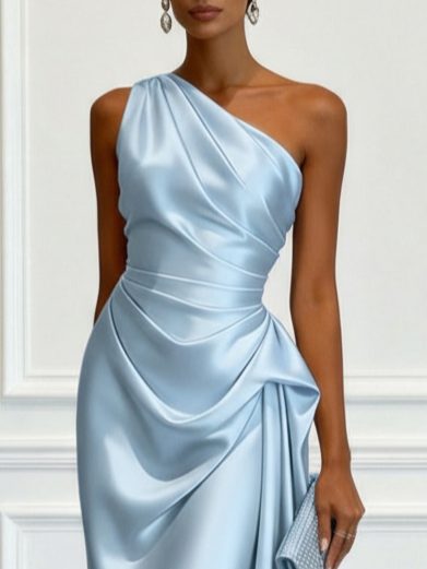 Vestido midi de un hombro con frunces