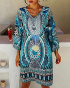 Vestido corto boho estampado con escote en V